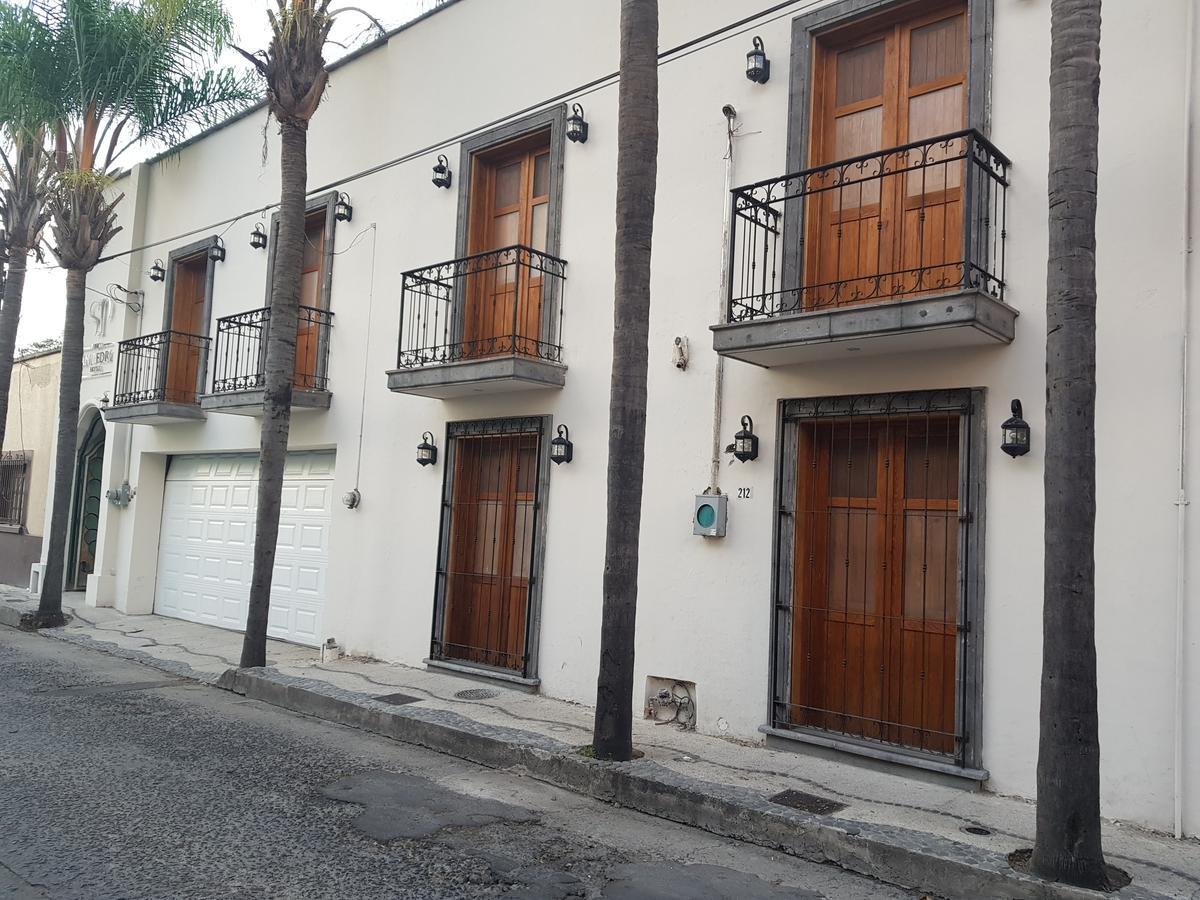 Готель Puerta San Pedro Tlaquepaque Екстер'єр фото