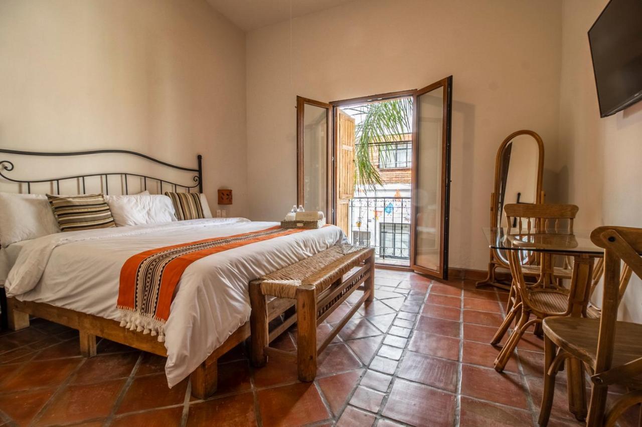 Готель Puerta San Pedro Tlaquepaque Екстер'єр фото