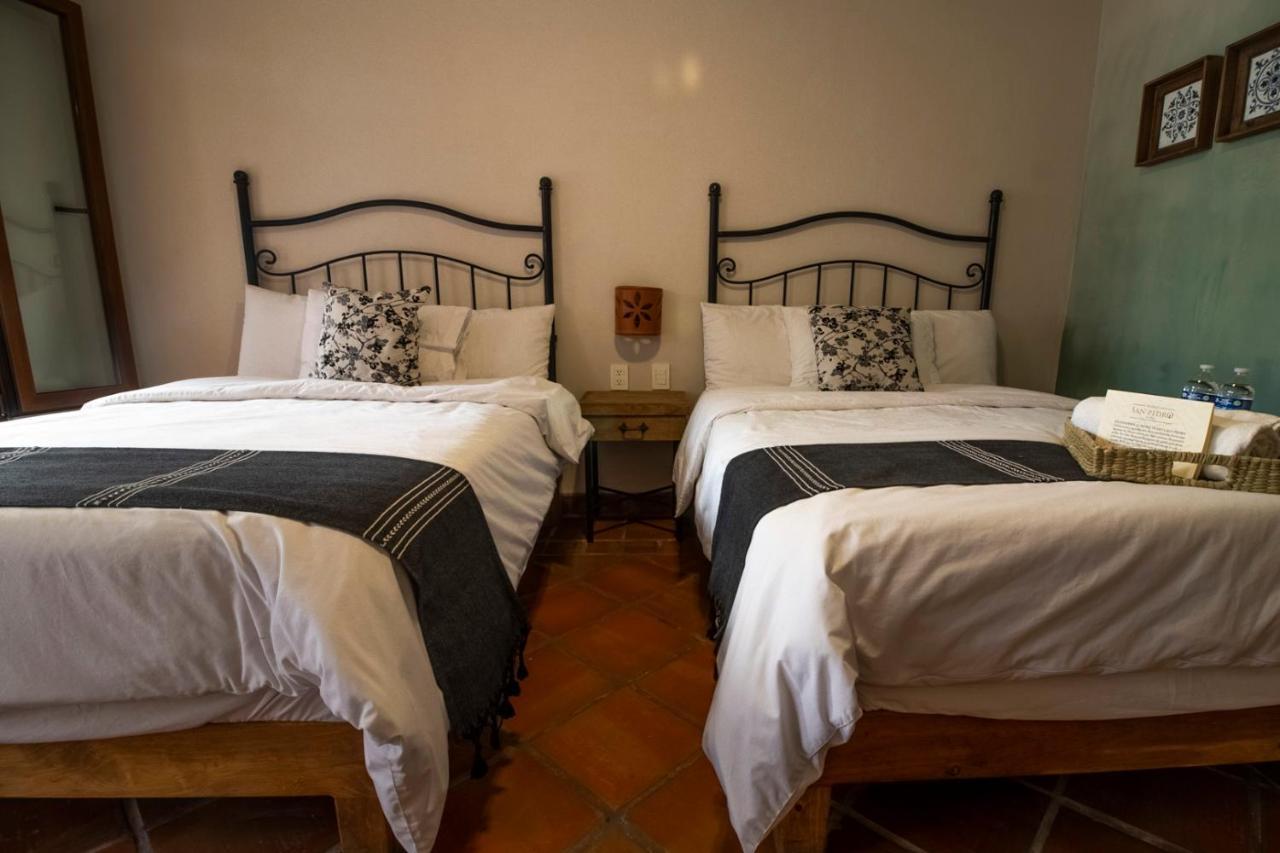 Готель Puerta San Pedro Tlaquepaque Екстер'єр фото